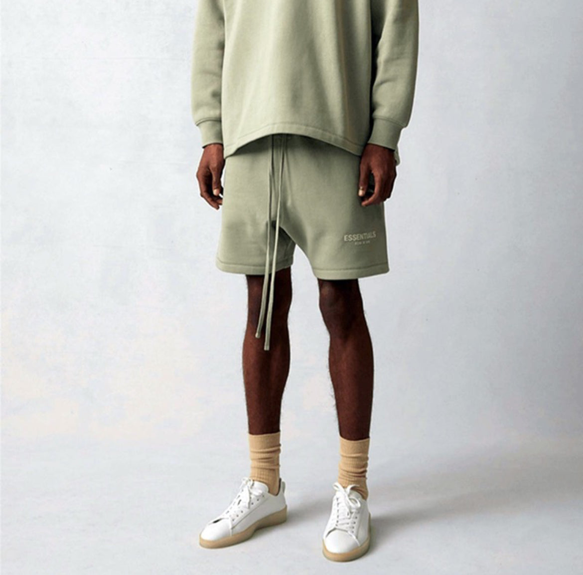 ESSENTIALS | מכנסיים קצר