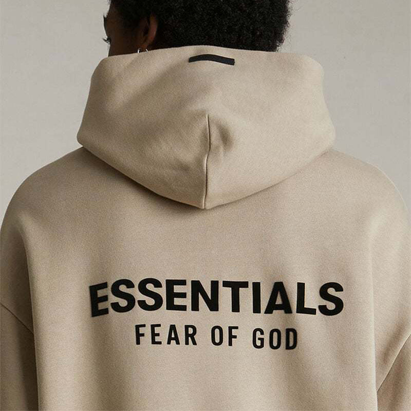 ESSENTIALS | קפוצ’ון