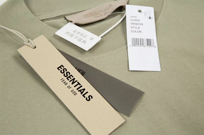 ESSENTIALS | חולצה קצרה